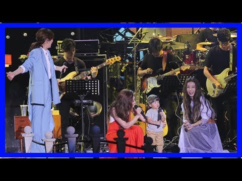 S.h.e演唱会劲宝惊喜登台 合唱经典歌曲呆萌可爱