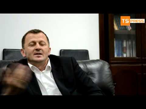 ფოთის მერი ეკა ბესელიასთან დაპირისპირებაზე