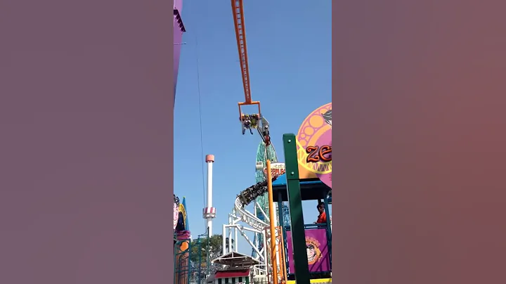 Jeanne and Lacey at Coney Island 3