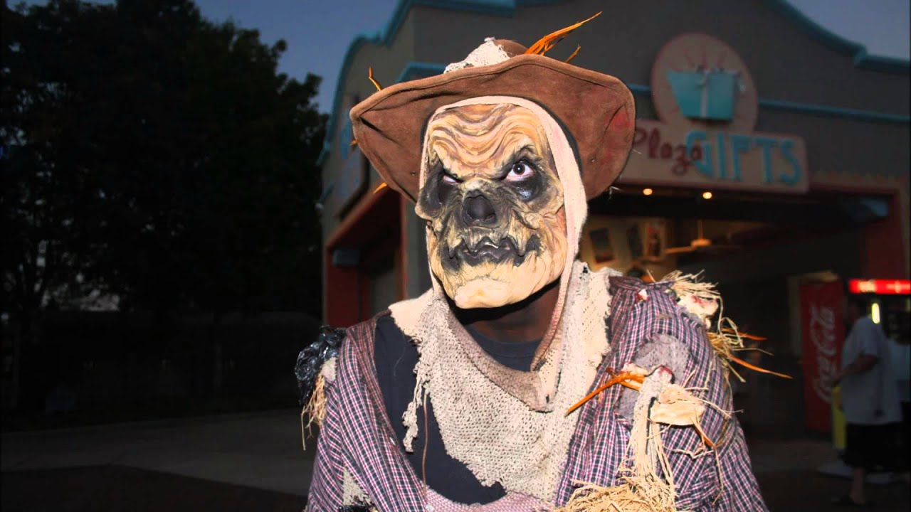 Carowinds Talks Scarowinds 2014 & Fury 325 on In The Loop