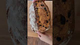 Easy Rustic Carrot Artisan Bread - No Knead | Soft Raisin Cinnamon Bread Recipe #eggfreebaking