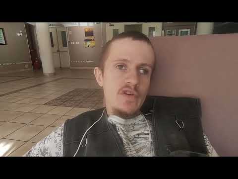 Ivan Gamaz recites poetry