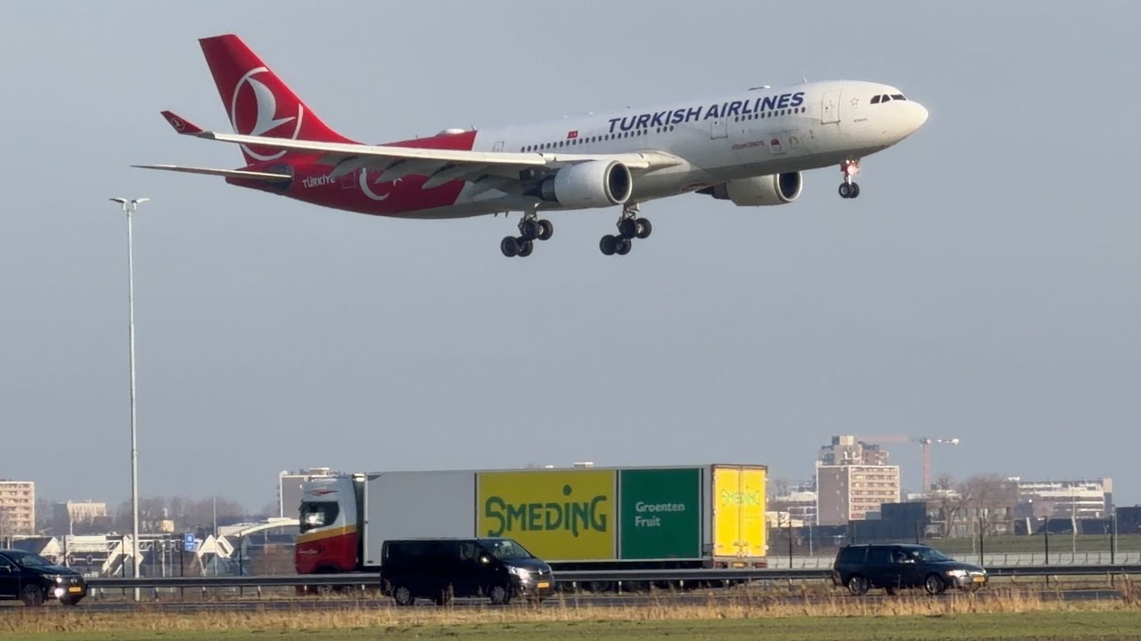 AIRBUS A330 TURKISH AIRLINES ISTANBUL TO AMSTERDAM LANDING AT SCHIPHOL AIRPORT TCJNB 