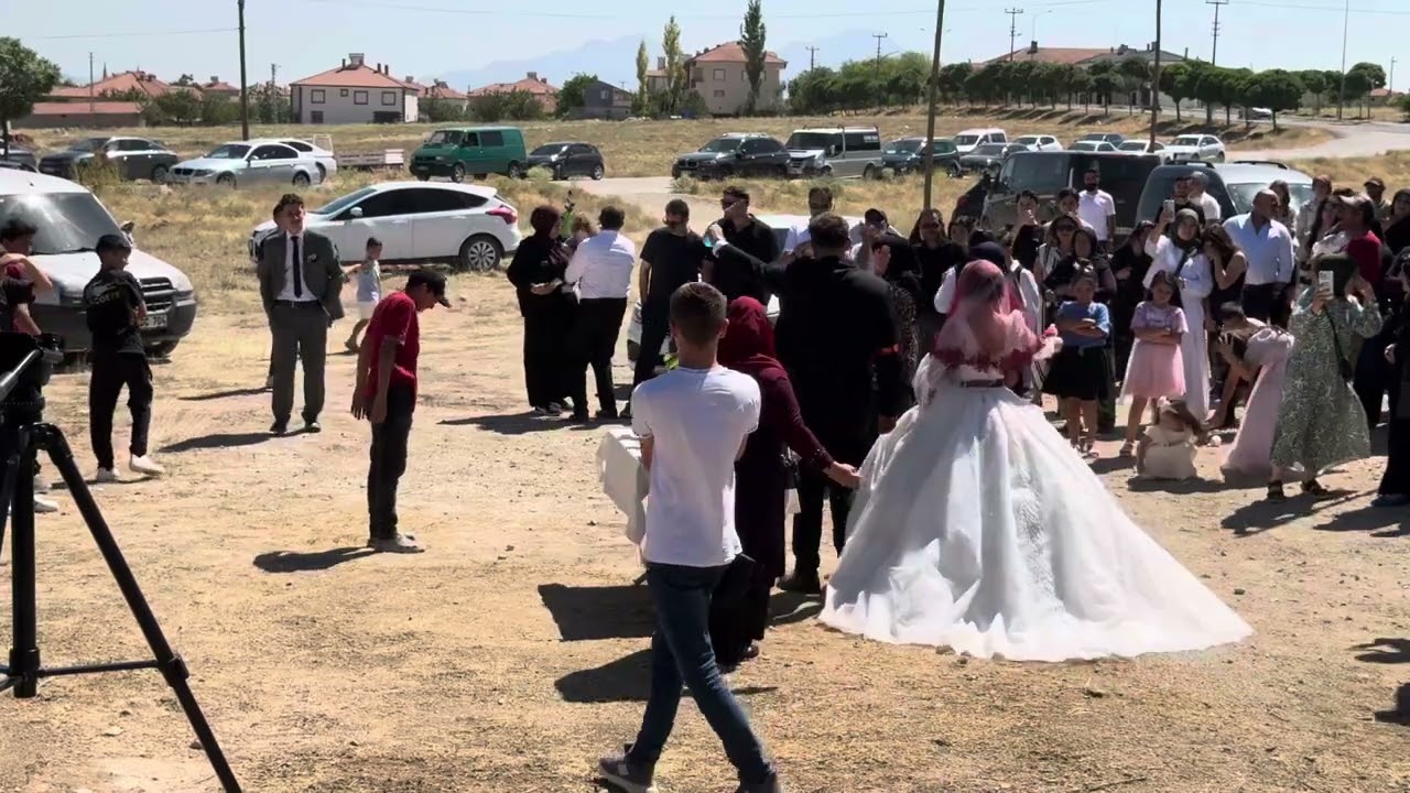 KÖY DÜĞÜNLERİ GELİN KONVOYU -GELİN GETİRME MASA DOLANMA-GÜLPINARLI HASAN FARKIYLA 2025-