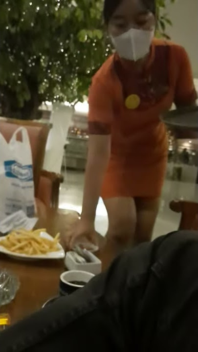 PELAYAN HOTEL CANTIK ROKNYA KOK KURANG PANJANG YAH