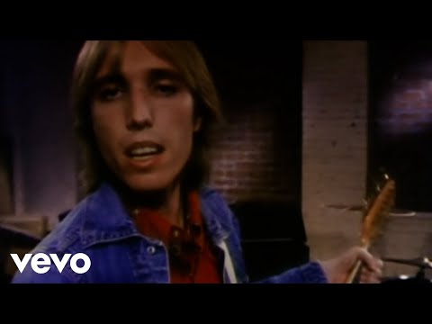 Tom Petty And The Heartbreakers - Refugee (Official Video)