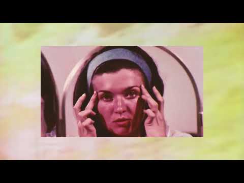 Gorn Clw - Hit Me (Ride) [Official Music Video]