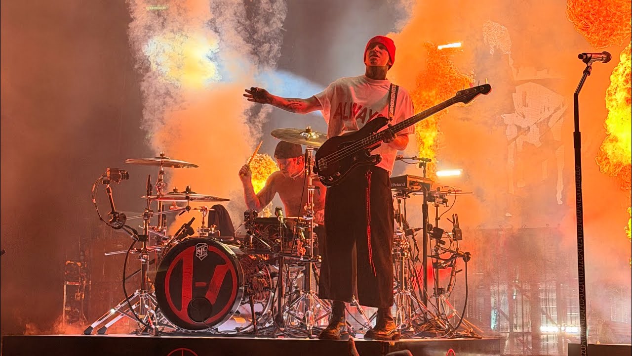twenty one pilots - Drum Show (live 9/30/25)