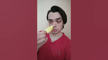 КАК ЕДЯТ ЯБЛОКИ НОРМАЛЬНЫЕ/Я (мои старые видео)