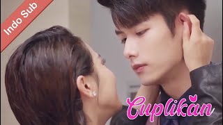 Hanya dengan satu ciuman, dia mengungkap kebohongannya. Pacarku yang Sempurna | 99分女朋友 【Indo Sub】