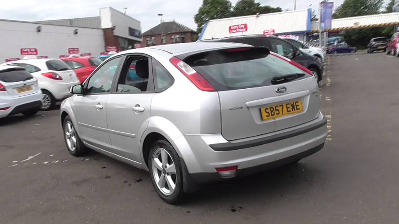Ford FOCUS 1.8 Zetec 5dr U48734 - YouTube