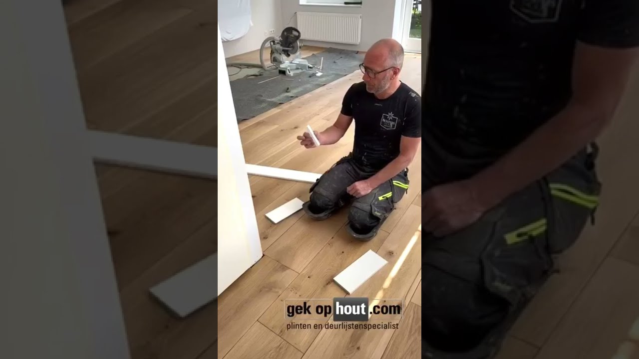 Bestaan beloning Leeg de prullenbak hoekstukken bij plinten monteren - YouTube