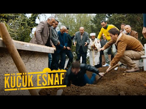 Cenazede Çukura Düştü - Küçük Esnaf