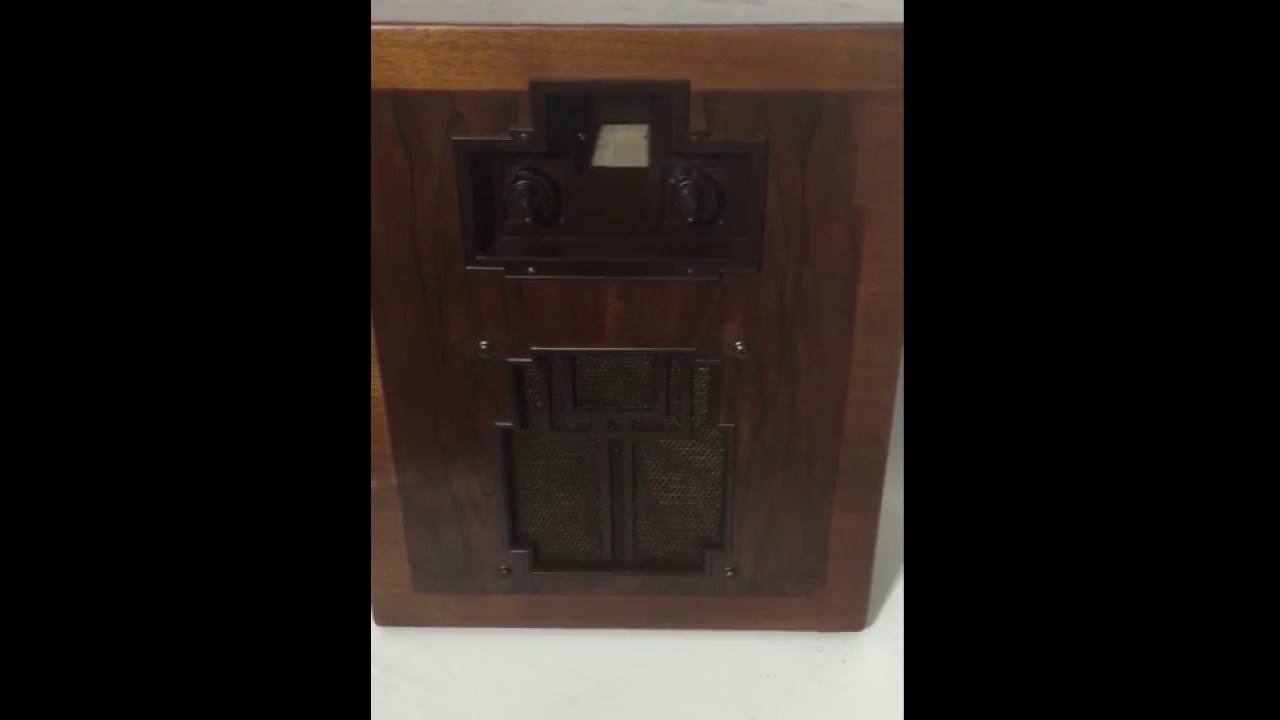 G Marconi valve radio 1930's