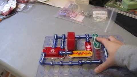 Snap Circuits Jr. | Project 53: Flashing Laser Light with Sound