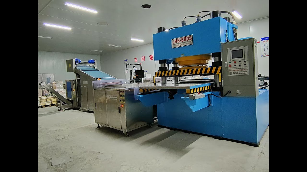 Setting Up LEXSON-A01-600 Ton Puzzle Making Machine & Jigsaw Puzzle Press Cutting  Machine In Japan 