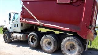 2007 International 7600 dump truck for sale | sold at auction May 28, 2015