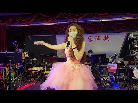 111/02/20"擁抱"芭比阿桂在來家演歌演唱