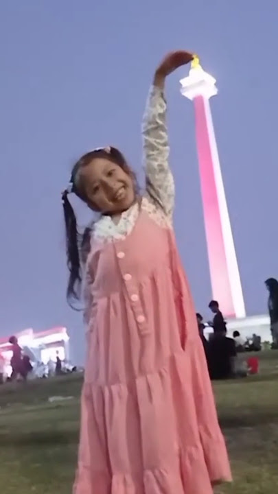 Aku bisa pegang emas Monas😁#shortsfeed #shorts #monas #huttni #jalanjalan #kegiatanku