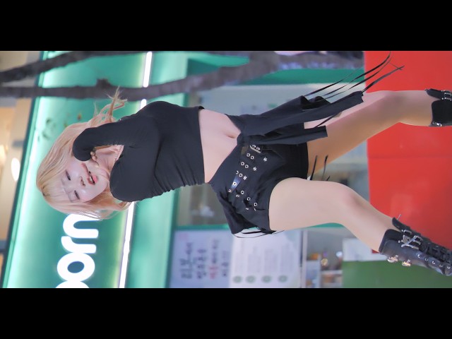 원샷크루 ONESHOT crew 채원 - 키스오브라이프 SWEAT 스웻 @신촌버스킹 (26.09.08)