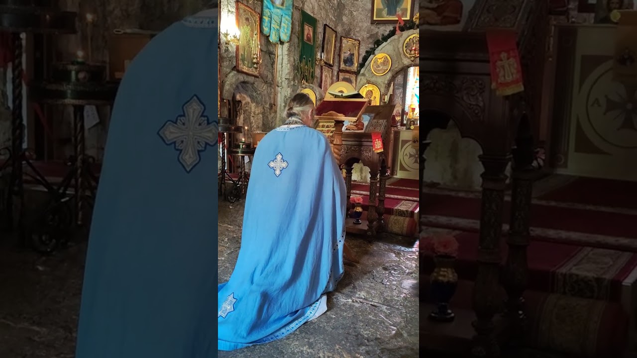 Молебен с Акафистом Почаевской Иконы Божьей Матери. 