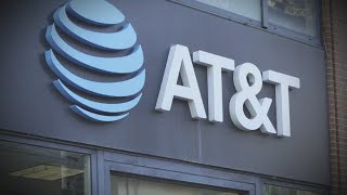 AT&T customers experience nationwide outage, FCC investigating