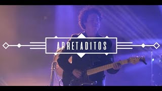 Juan Solo - Apretaditos (En vivo) #Capítulo1 chords