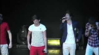 One Direction - Stand Up (Up All Night Tour 6.8.12 San Diego) - HD