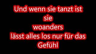 Video-Miniaturansicht von „Max Giesinger   Und wenn sie tanzt lyrics“