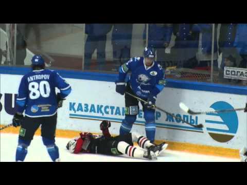 Жуткая травма Сергея Калинина / Omsk's captain Sergei Kalinin suffers scary head injury