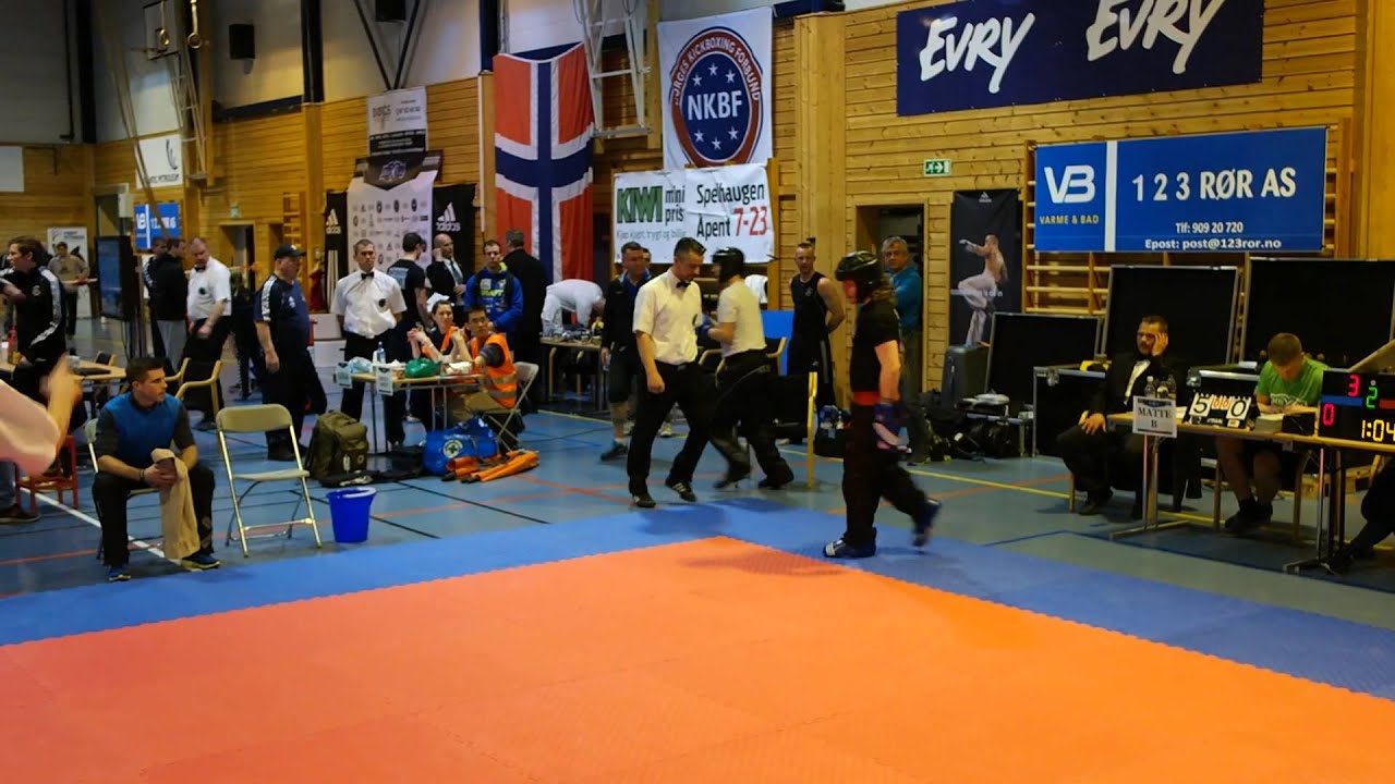 KickboxingPointfighting Semifinale 74Kg NM 2014 YouTube