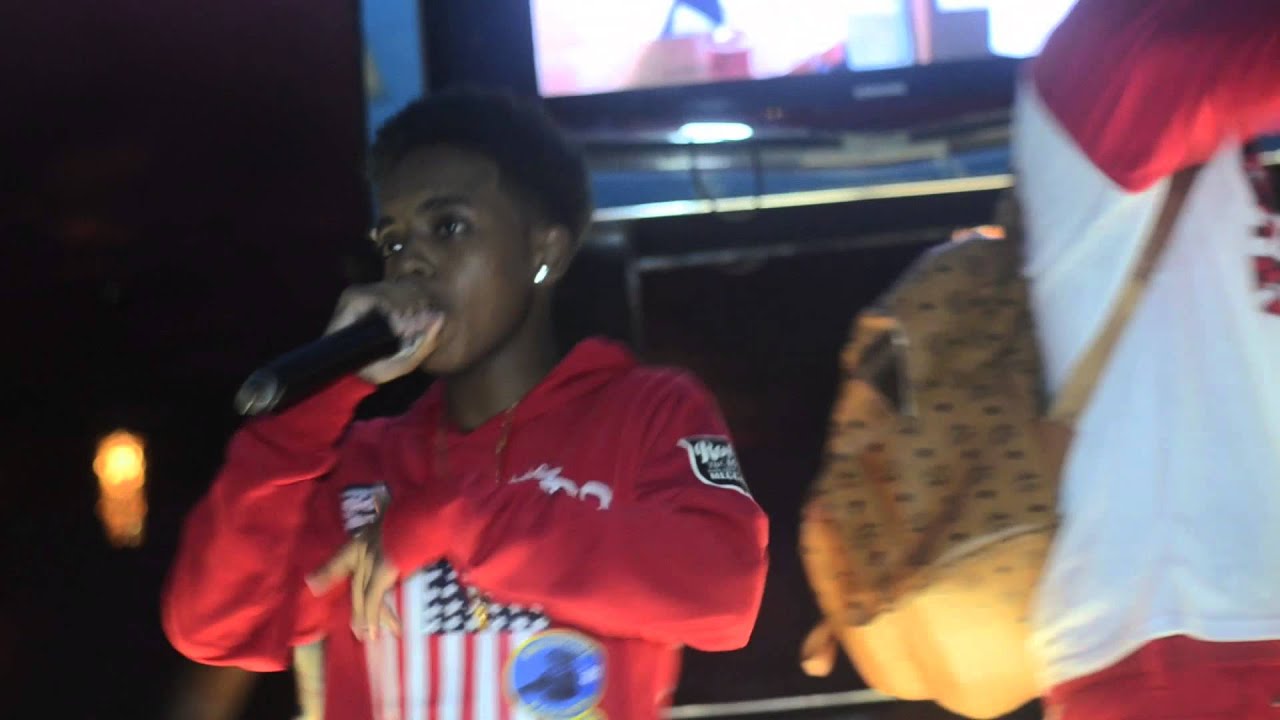 Aunzae performs @ The Shark Bar (Filmed by CoopGetDaCamera)