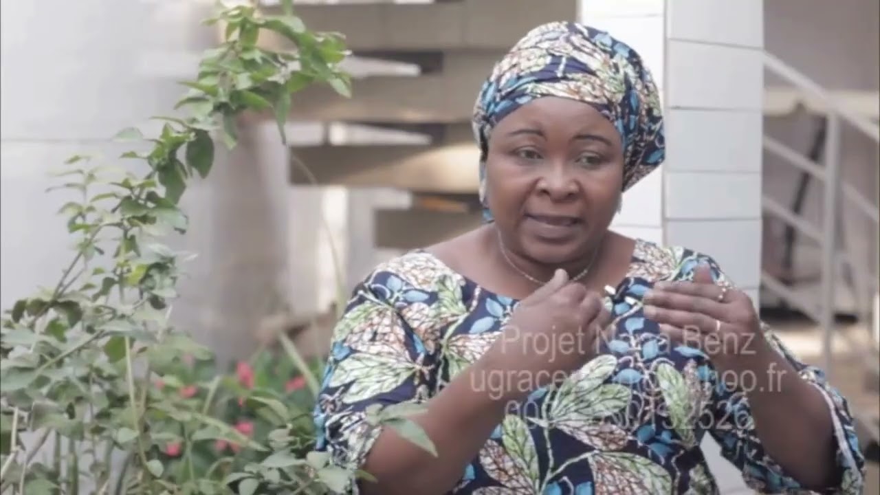 Recherche documentaire sur le wax et les Nanas Benz de Lomé au Togo.