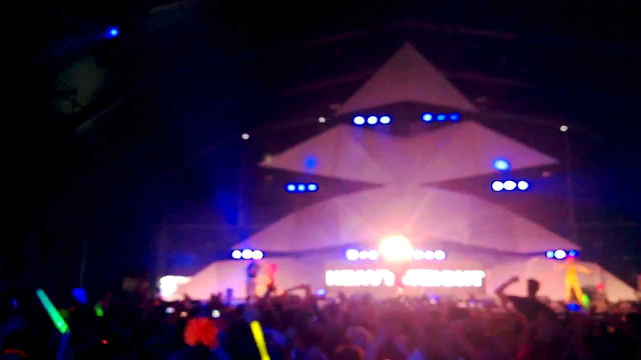 HeavyWeight DJs @ Weekend Festival 2013