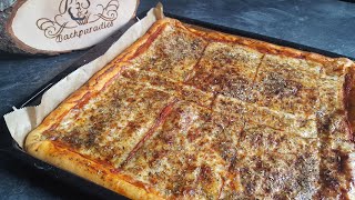 Pizza Rezept / Grundrezept Pizzateig & schnelle Soße / Sallys Welt