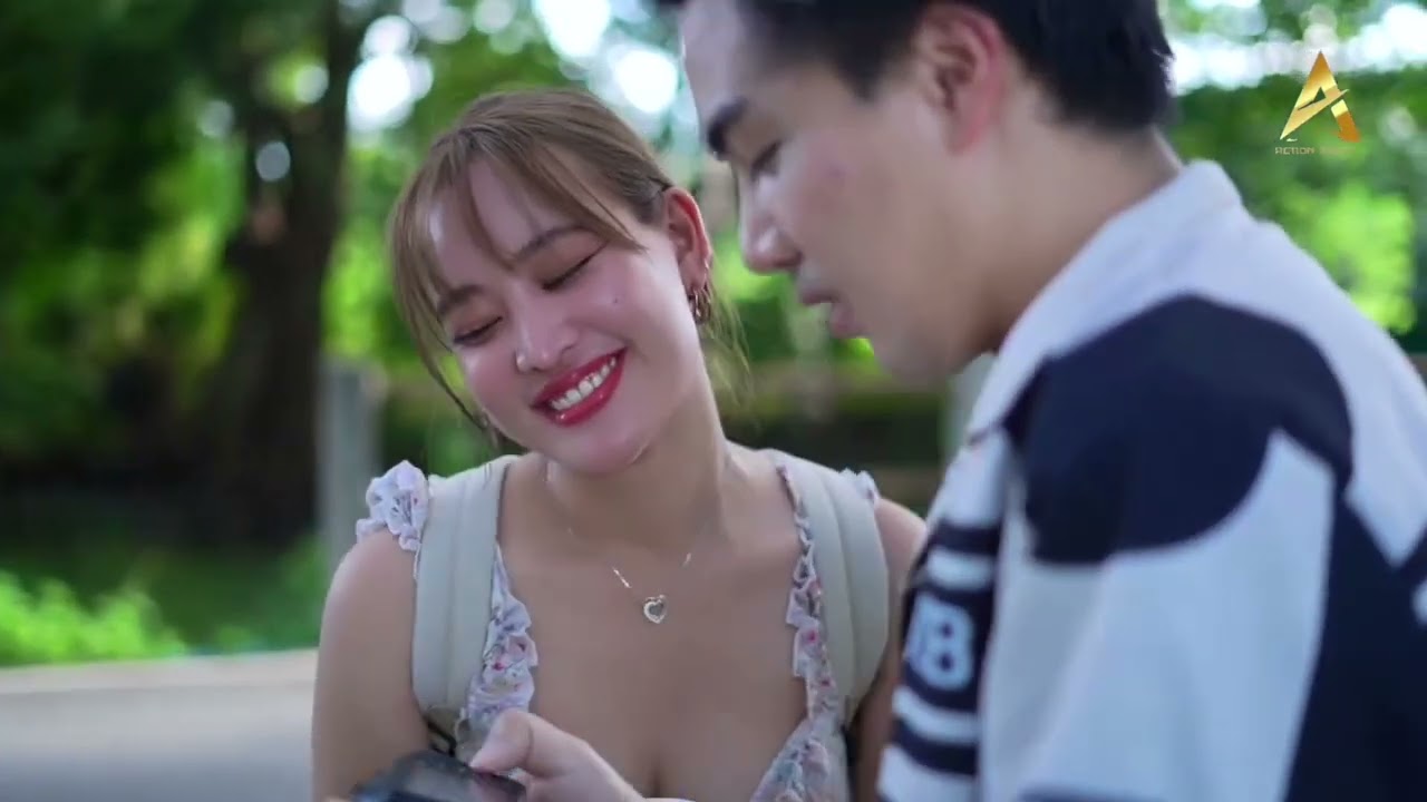 คนที่ถ่ายรูปเราได้สวยที่สุด คือคนที่ชอบมองเราที่สุด...