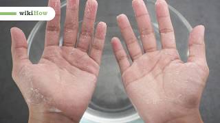 كيفية إزالة الصمغ عن يديك