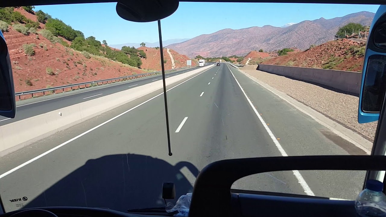 Autoroute Agadir Marrakech à bord d'un autocar CTM 5053الطريق السيار اكادير مراكش على متن ستيام