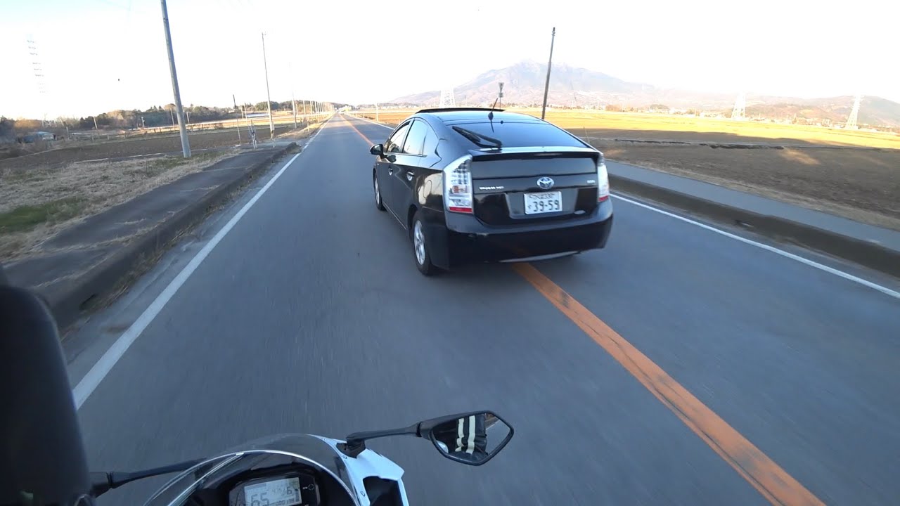 煽り運転してきた輩プリウスを追い回してガラス粉砕してやった