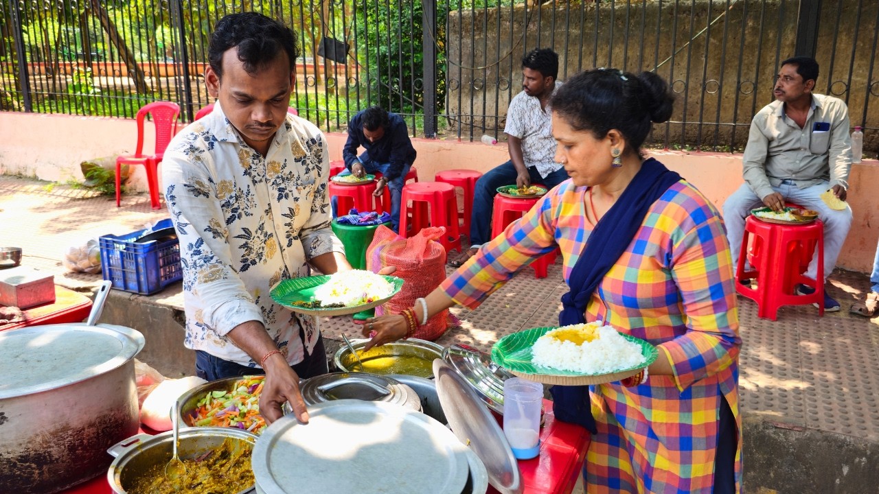Unlimited Thali Rs. 50/- Only | Best Veg & Nonveg Meal In Bhubaneswar | Indian Street Food