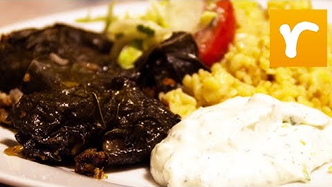 Varmrätt: Kurdiska vinbladsdolmar med bulgur och vitlökssås - Halv åtta hos mig (TV4)