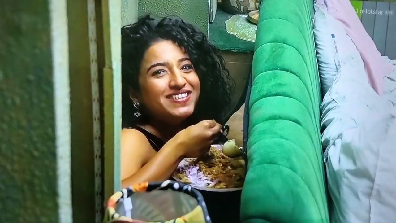 தெரியாமல் பிரியாணி சாப்பிடும் கெமி