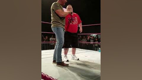 Jeff Jerrett sings "with my baby tonight" at SuperStar Fan Fest 4