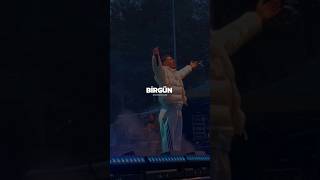 Ebru Gündeş X Blok3 - Bir Gün Aşklar Biter Resimi