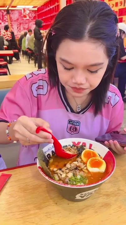 ke kalinya makan ramen, kalian udh brapa kali nih makan ramen #mpoocha #minivlog