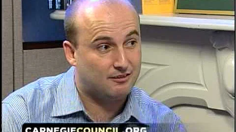 Alex Bellamy: Defining R2P