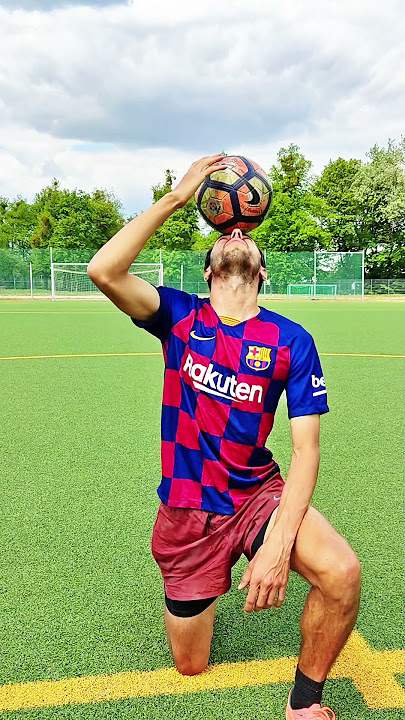 Cara Menyeimbangkan Bola di Kepala Tutorial