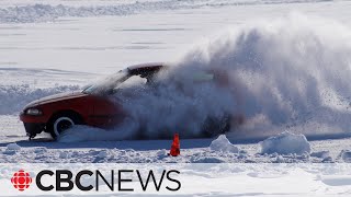 These drivers are racing on frozen lakes screenshot 2