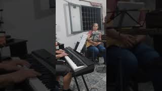 Levanto Mis Manos..julieta Gómez Y Emiliano Oyola