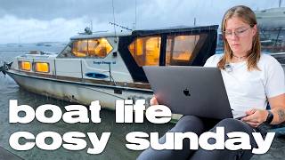 A Cosy Sunday Living on My VERY Unrenovated 70s Houseboat | Day in the Life